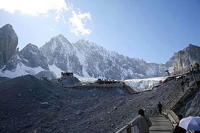 China: life and scenics.