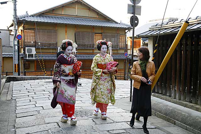 Japan scenes. Tokyo, Kyoto and Hiroshima.