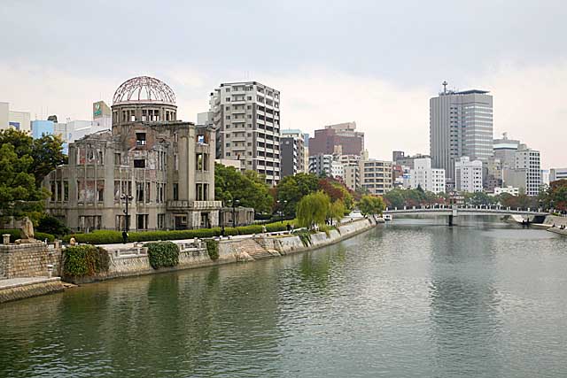 Japan scenes. Tokyo, Kyoto and Hiroshima.