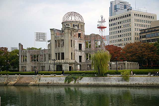 Japan scenes. Tokyo, Kyoto and Hiroshima.